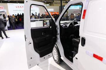 ��� EC35II 2019�� ��׼�� 2.6T 4.5�״��綯��ջ���41.86kWhͼƬ