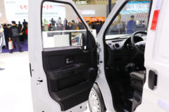 瑞驰 EC35II 2019款 标准型 2.6T 4.5米纯电动封闭货车41.86kWh