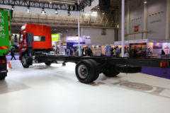 东风柳汽 乘龙H5中卡 245马力 4X2 9.7米厢式载货车(国六)(LZ5180XXYH5AC2)