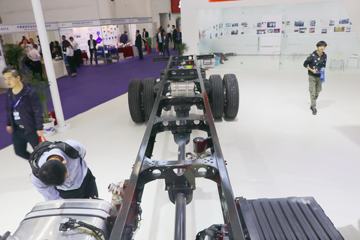 �������� ����H5�п� 245���� 4X2 9.7����ʽ�ػ���(����)ͼƬ