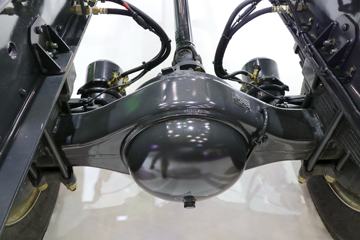 �������� ����H5�п� 245���� 4X2 9.7����ʽ�ػ���(����)ͼƬ