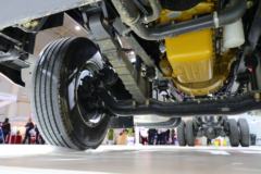 东风柳汽 乘龙H5中卡 245马力 4X2 9.7米厢式载货车(国六)(LZ5180XXYH5AC2)