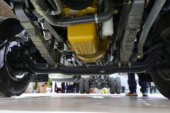 东风柳汽 乘龙H5中卡 245马力 4X2 9.7米厢式载货车(国六)(LZ5180XXYH5AC2)