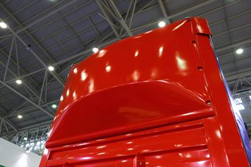 13.75米系列&nbsp;厢式半挂车外观图片