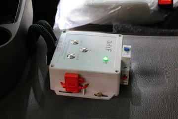 �������� ����H7 400���� 6X4 5.4����ж��ͼƬ