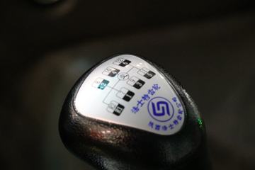 �������� ����H7 400���� 6X4 5.4����ж��ͼƬ