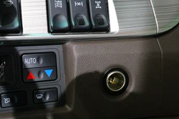 �������� ����H7 400���� 6X4 5.4����ж��ͼƬ