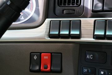 �������� ����H7 400���� 6X4 5.4����ж��ͼƬ