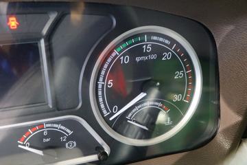 �������� ����H7 400���� 6X4 5.4����ж��ͼƬ