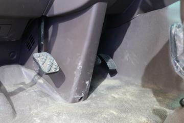 �������� ����H7 400���� 6X4 5.4����ж��ͼƬ