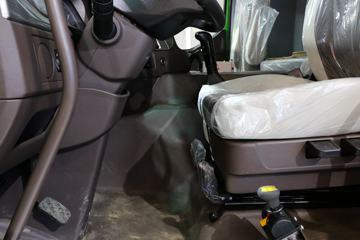 �������� ����H7 400���� 6X4 5.4����ж��ͼƬ