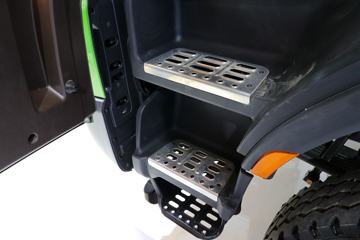 �������� ����H7 400���� 6X4 5.4����ж��ͼƬ