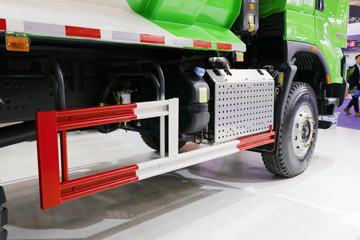 �������� ����H7 400���� 6X4 5.4����ж��ͼƬ