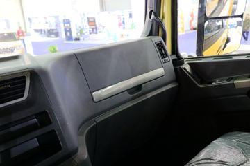 �����ؿ� ����X3000 460���� 6X4 LNGǣ����(����)ͼƬ