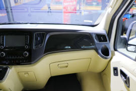 图雅诺智蓝&nbsp;电动封闭厢货驾驶室图片