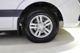 图雅诺智蓝&nbsp;电动封闭厢货底盘图片