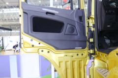 陕汽重卡 德龙X3000 460马力 6X4 LNG牵引车(国六)