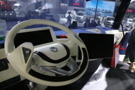 东风天龙&nbsp;牵引车驾驶室                                               图片