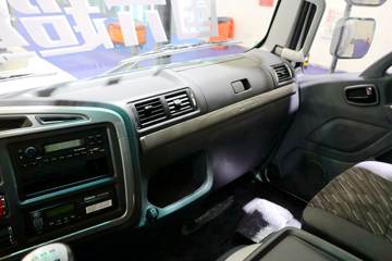 ���� ŷ��Rϵ 220���� 8.1���Ű���ʽ�ػ���(����)(BJ5166XXY-2A)ͼƬ