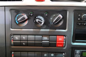 ���� ŷ��Rϵ 220���� 8.1���Ű���ʽ�ػ���(����)(BJ5166XXY-2A)ͼƬ