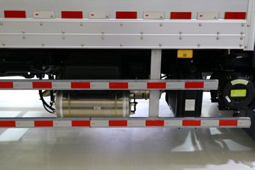 ���� ŷ��Rϵ 220���� 8.1���Ű���ʽ�ػ���(����)ͼƬ