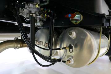 ���� ŷ��Rϵ 220���� 8.1���Ű���ʽ�ػ���(����)ͼƬ