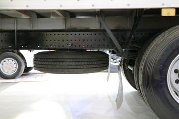 ���� ŷ��Rϵ 220���� 8.1���Ű���ʽ�ػ���(����)ͼƬ