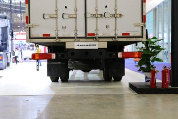 ���� ŷ��Rϵ 220���� 8.1���Ű���ʽ�ػ���(����)ͼƬ