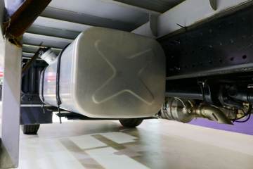 ���� ŷ��Rϵ 220���� 8.1���Ű���ʽ�ػ���(����)ͼƬ