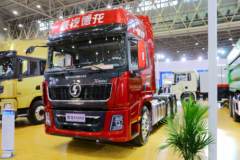 陕汽重卡 德龙X5000 轻量化版 550马力 6X4牵引车(SX4250XC4Q2)