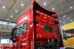 陕汽重卡 德龙X5000 轻量化版 550马力 6X4牵引车(SX4250XC4Q2)