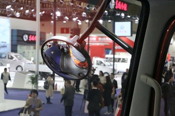 �������ó� ����KC�ؿ� 430���� 8X4 7����ж��(DFH3310A15)ͼƬ