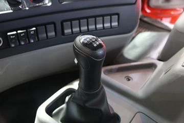 �������ó� ����KC�ؿ� 430���� 8X4 7����ж��(DFH3310A15)ͼƬ