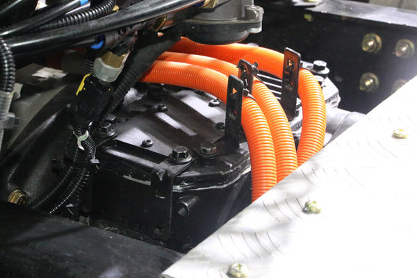 �������񶫷����ó������ؿ� 385���� 4X2ǣ����