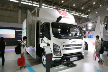 江铃 凯锐N800  单排氢燃料厢式载货车