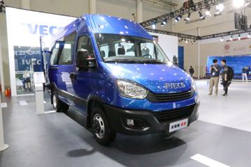 南京依维柯 欧胜超瑞系列 2020款 129马力 2.3T手动 5-9座 短轴高顶多功能客车(国六)