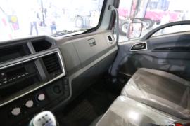 开拓T700&nbsp;自卸车驾驶室                                               图片