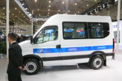 南京依维柯 欧胜 2020款 129马力 2.3T 5座 高顶商务车