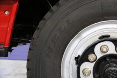 跃进 开拓T700 220马力 6X2 6.7米自卸车(SH3242VGDDWW4)