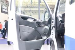 南京依维柯 欧胜 2020款 129马力 2.3T 5座 高顶商务车