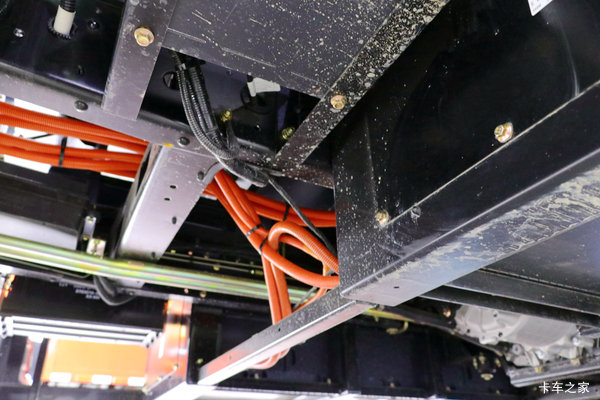 EV350电动轻卡郑州市火热促销中 让利高达0.2万