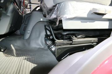 ���� �����A6LII�п� 220���� 4X2 6.8�������ػ���ͼƬ