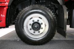 江淮 帅铃Q9 195马力 4X2 6.8米栏板载货车(国六b)