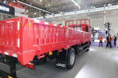 江淮 帅铃Q9 195马力 4X2 6.8米栏板载货车(国六b)