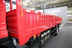 江淮 帅铃Q9 195马力 4X2 6.8米栏板载货车(国六b)