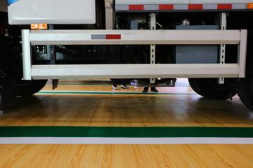 һ����� J6L 4X2����������(������)(CHD5121TCAJFBEV)ͼƬ