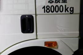 一汽解放底盘&nbsp;垃圾运输车外观图片