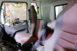 一汽解放底盘&nbsp;垃圾运输车驾驶室图片