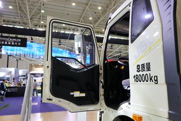 一汽解放底盘&nbsp;垃圾运输车驾驶室图片