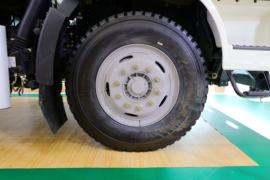 一汽解放底盘&nbsp;垃圾运输车底盘图片